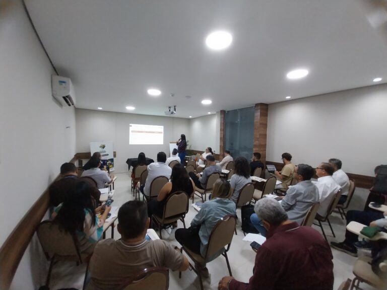 Primeiro dia da Oficina de Fortalecimento, em Rondônia, com atores governamentais.