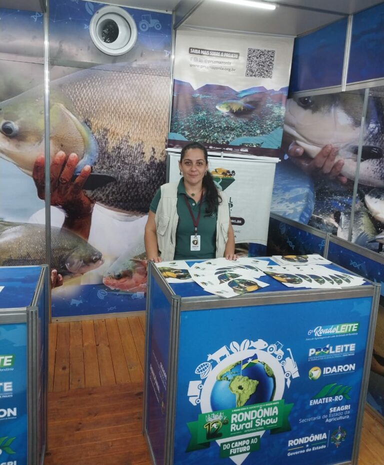 Palestra da monitora de campo, Geovanna Lemos, no Pavilhão da piscicultura da Seagri