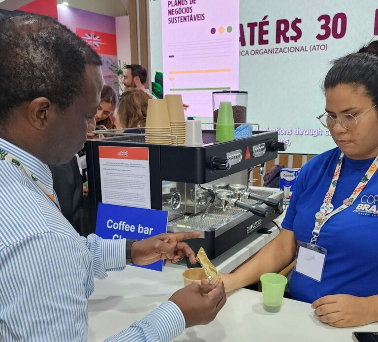 Degustação do café Mata do Lobo, marca de uma das unidades demonstrativas do PRS-Cerrado