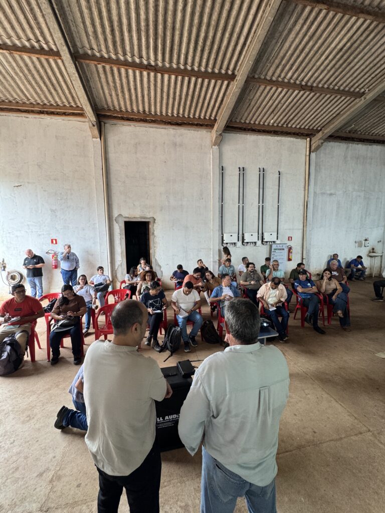 Visita à OSP COOPERCACOAL, para conhecer produtos derivados de diversas  cadeias produtivas, com valor agregado