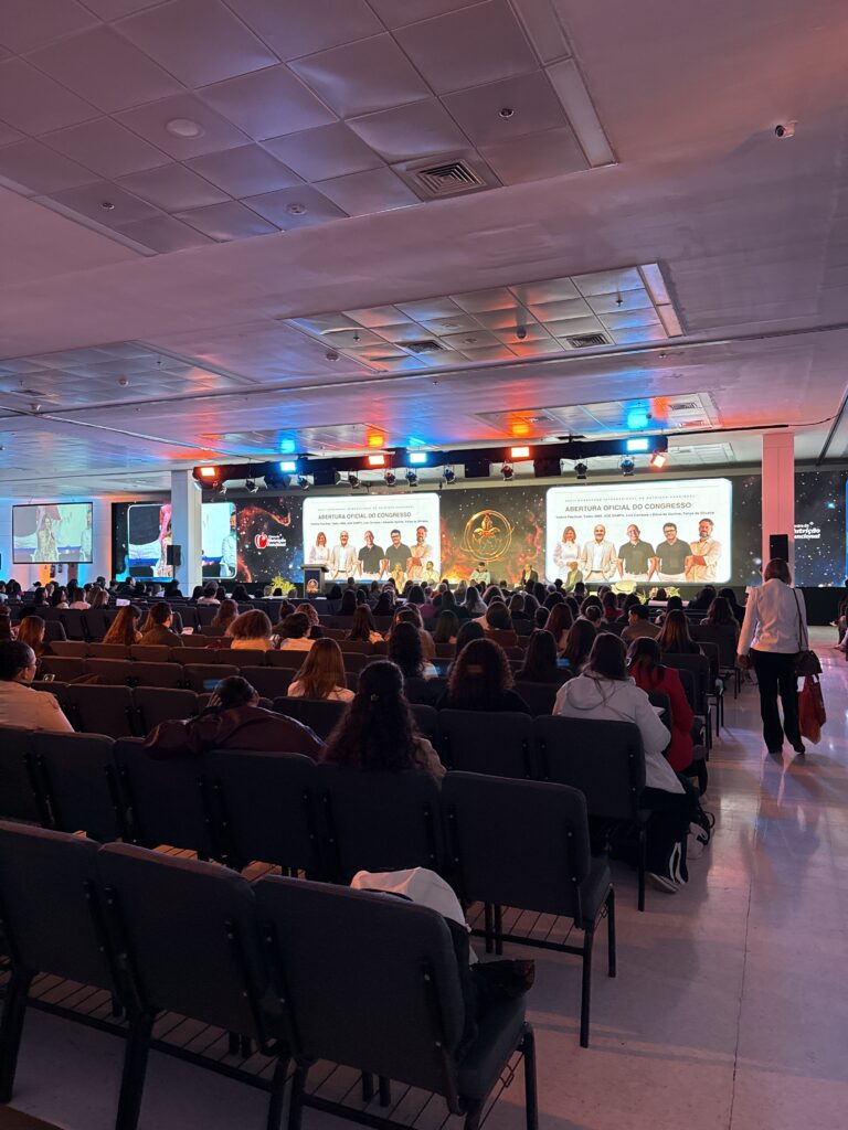 Abertura do Congresso VP com Valéria Paschoal, Eduardo Ourívio (cofundador do Grupo Trigo), Tadeu (Diretor-Presidente do