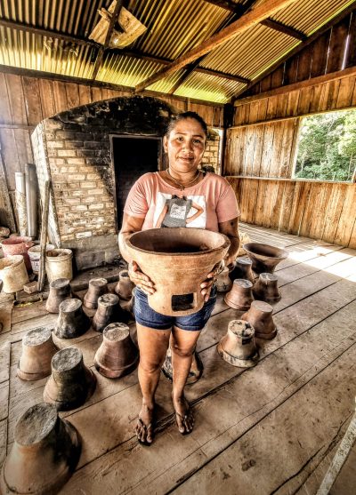 O conhecimento ancestral reflete nas práticas produtivas das populações locais, promovendo o uso sustentável dos recursos naturais e o sustento das família